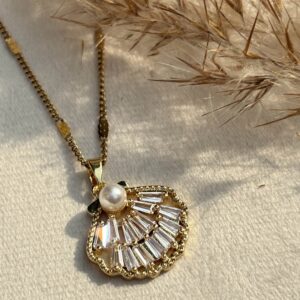 Shell Pearl Pendant